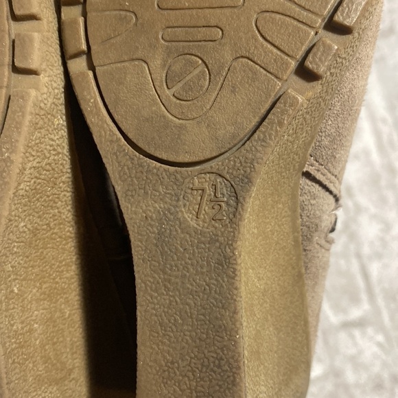 White Mountain Tan Leather Buckle and Zip Up Design Wedge Women’s 7.5 - Picture 10 of 10